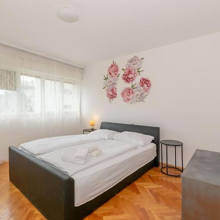 Apartment Omiska Split Bagian luar foto