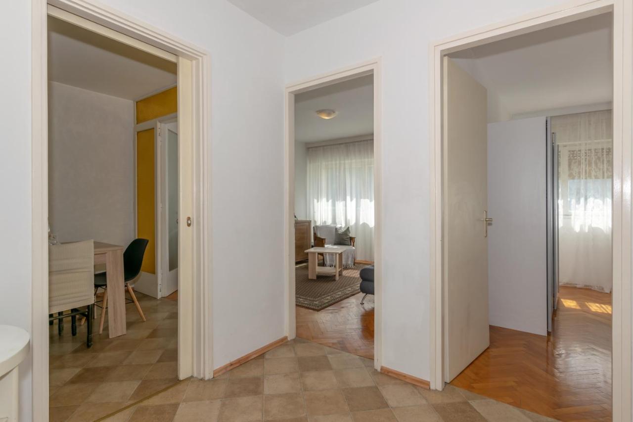Apartment Omiska Split Bagian luar foto