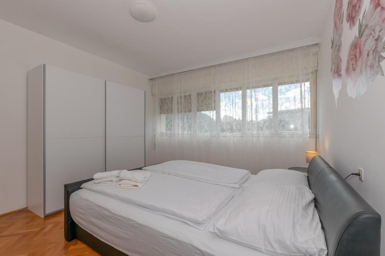 Apartment Omiska Split Bagian luar foto
