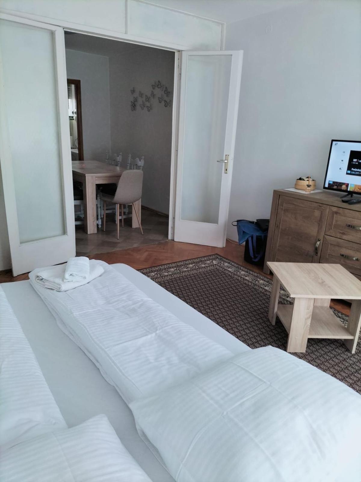 Apartment Omiska Split Bagian luar foto