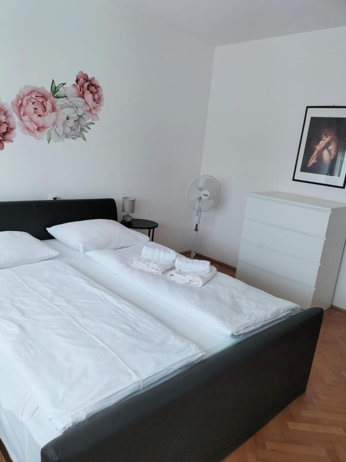 Apartment Omiska Split Bagian luar foto