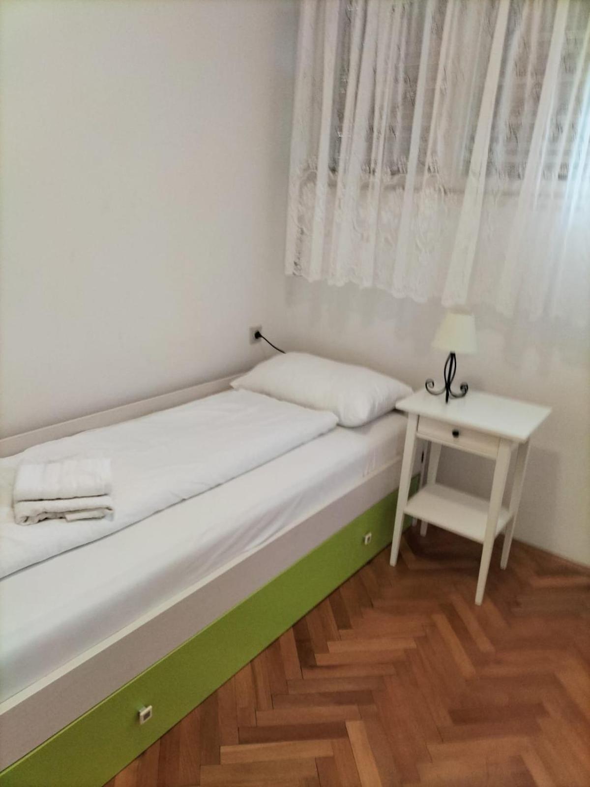 Apartment Omiska Split Bagian luar foto